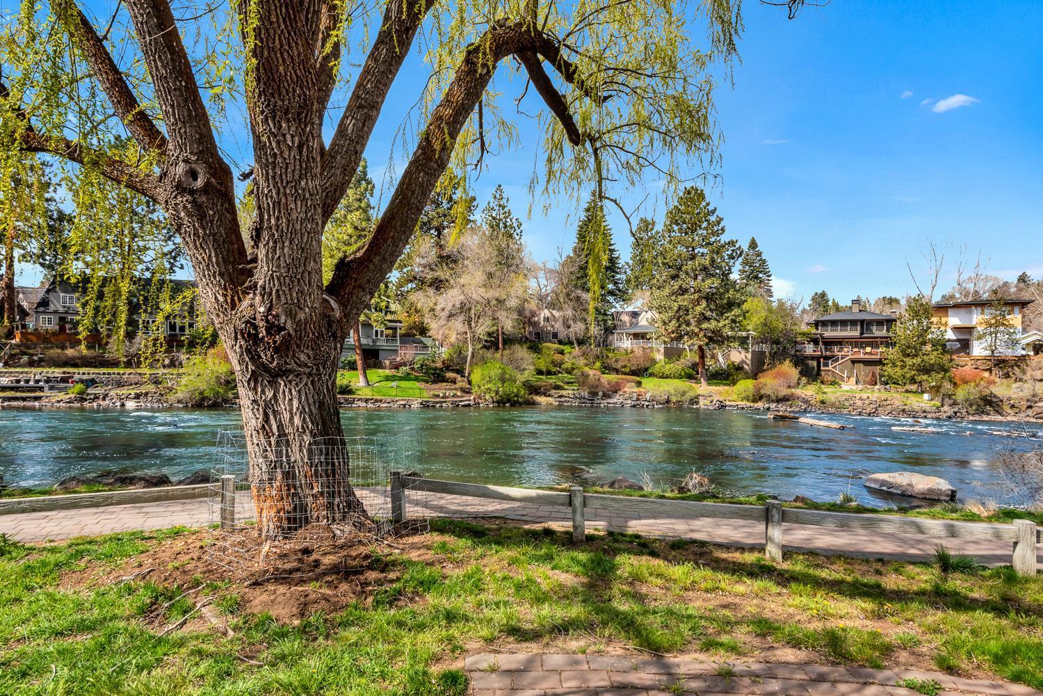 Bend Riverside Condos Quarto foto